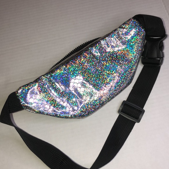 Iridescent Zip Fanny Bag - Picture 7 of 8